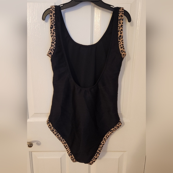 Pink Lily Other - Womens Pink Lily Black One-Piece with Leopard-Print Trim